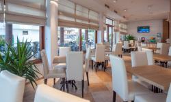 Hotel Eos**