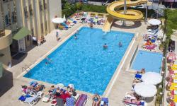 Kleopatra Beach****