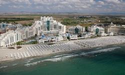 Sunset Resort*****