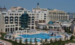 Sunset Resort*****