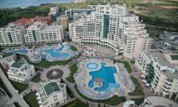 Sunset Resort*****